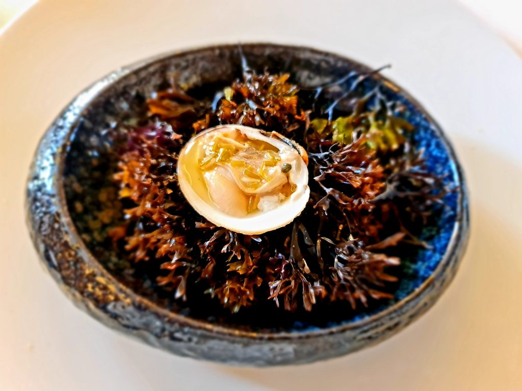 abarra-un-restaurante-que-brilla-y-vibra-en-madrid