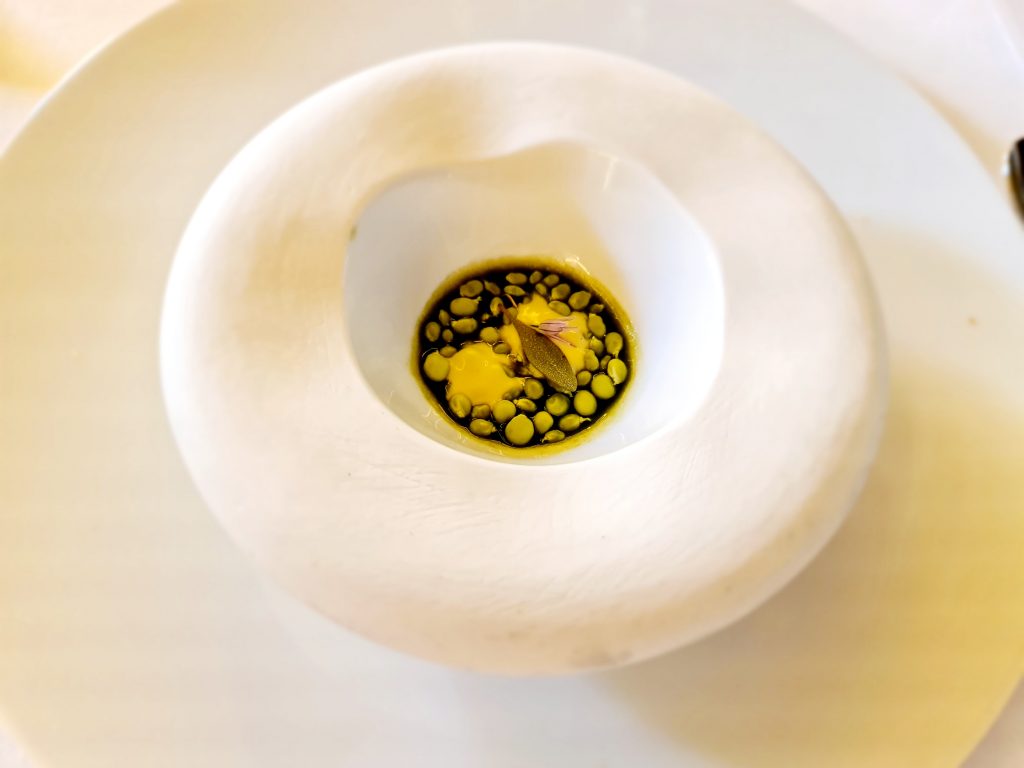 abarra-un-restaurante-que-brilla-y-vibra-en-madrid
