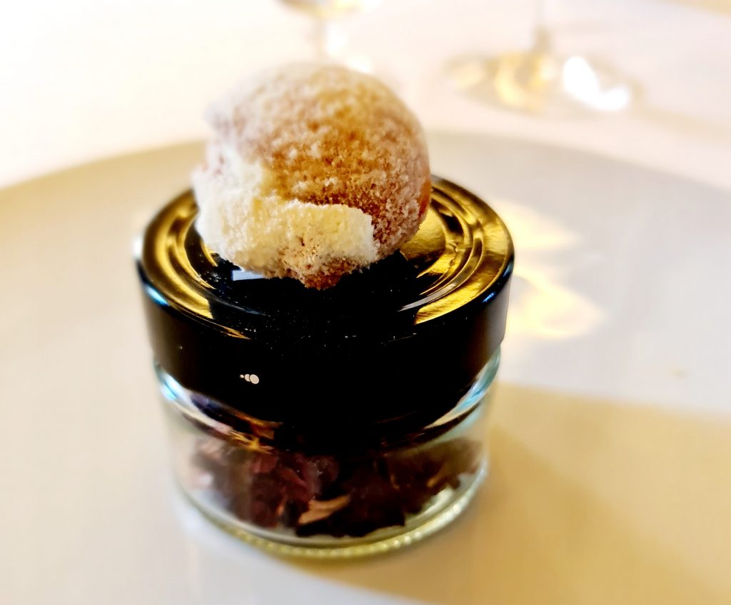 abarra-un-restaurante-que-brilla-y-vibra-en-madrid